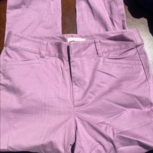 LOFT skinny dress pant. Size 6. Lavender purple. EUC.